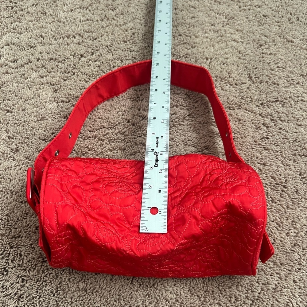 New Anthropologie quilted barrel bag red floral quilt design shoulder cloth - Picture 15 of 17